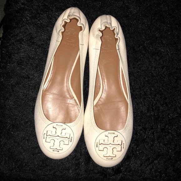 tory burch flats white